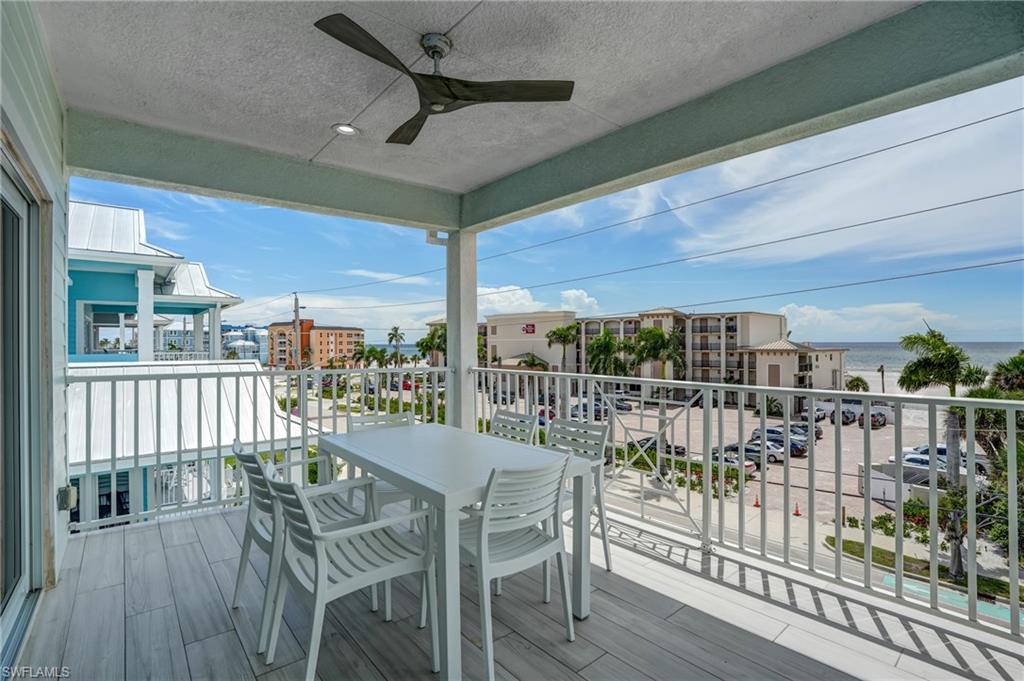 ISLAND SHORES - Residential