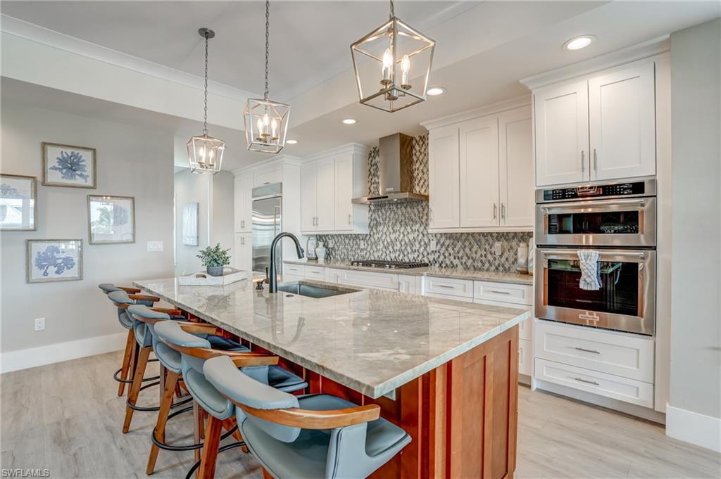 ISLAND SHORES - Residential