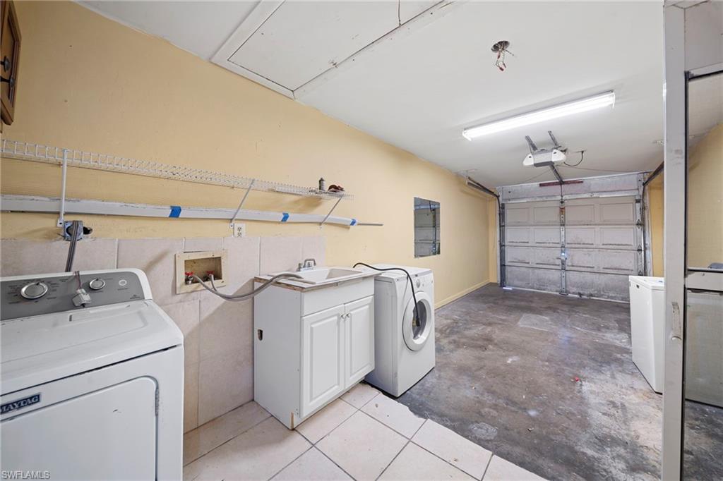 CAPE CORAL - Residential Lease