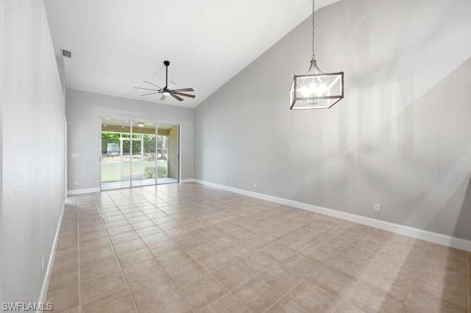 ROYAL VILLAS - Residential