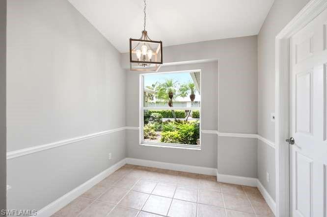 ROYAL VILLAS - Residential