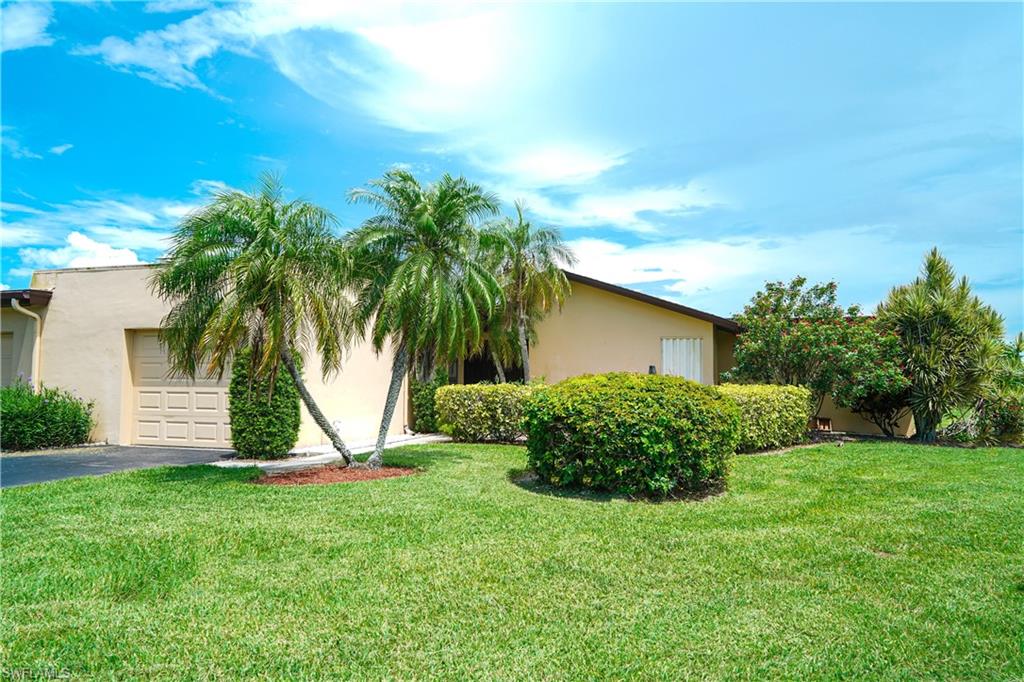 LAKEWOOD VILLAS - Residential Lease