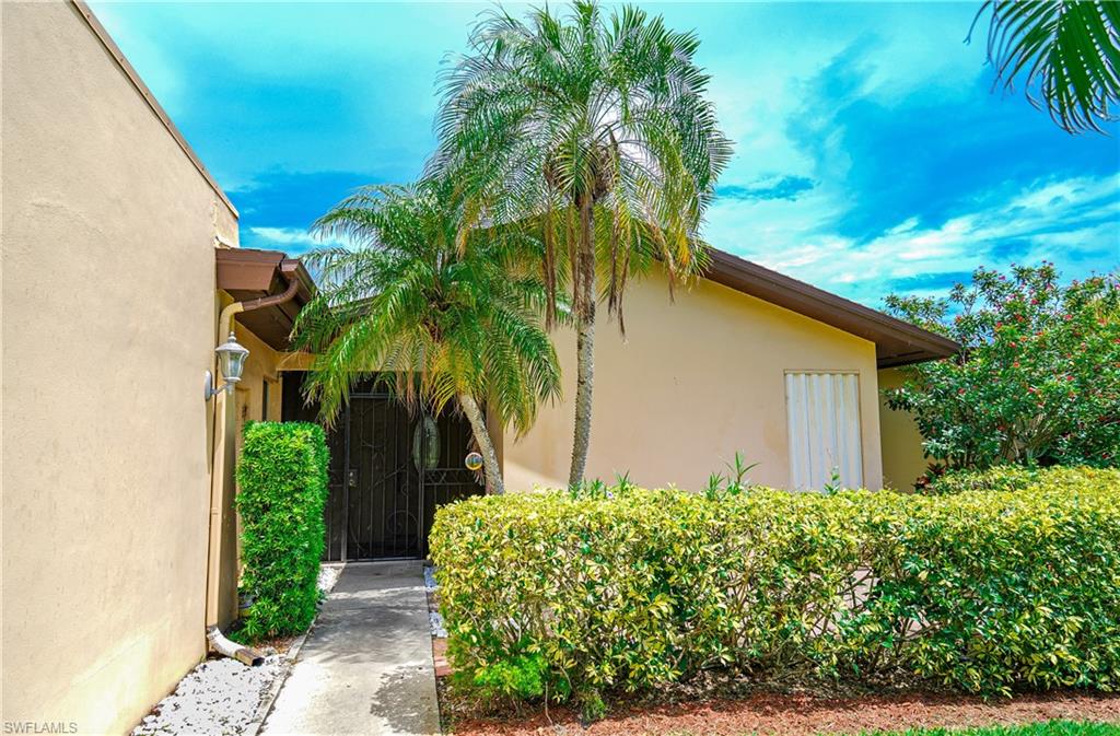 LAKEWOOD VILLAS - Residential Lease