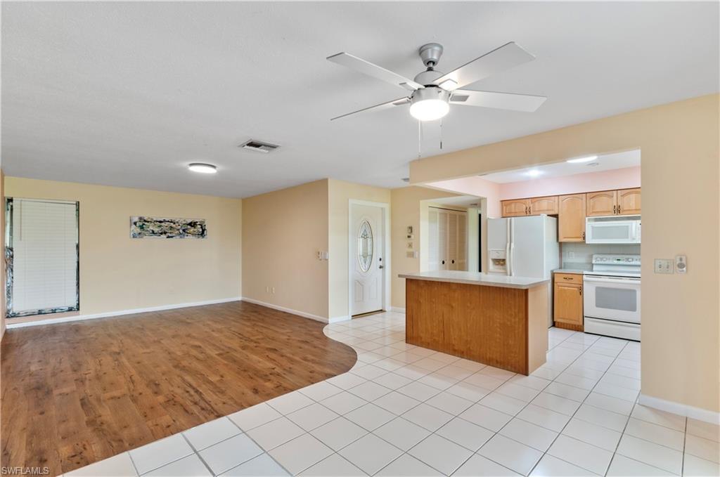LAKEWOOD VILLAS - Residential Lease