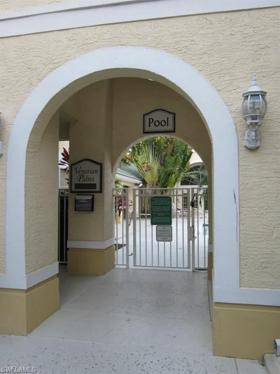 VENETIAN PALMS - Residential