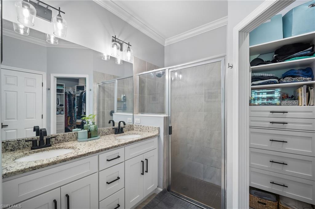 VENETIAN POINTE - Residential