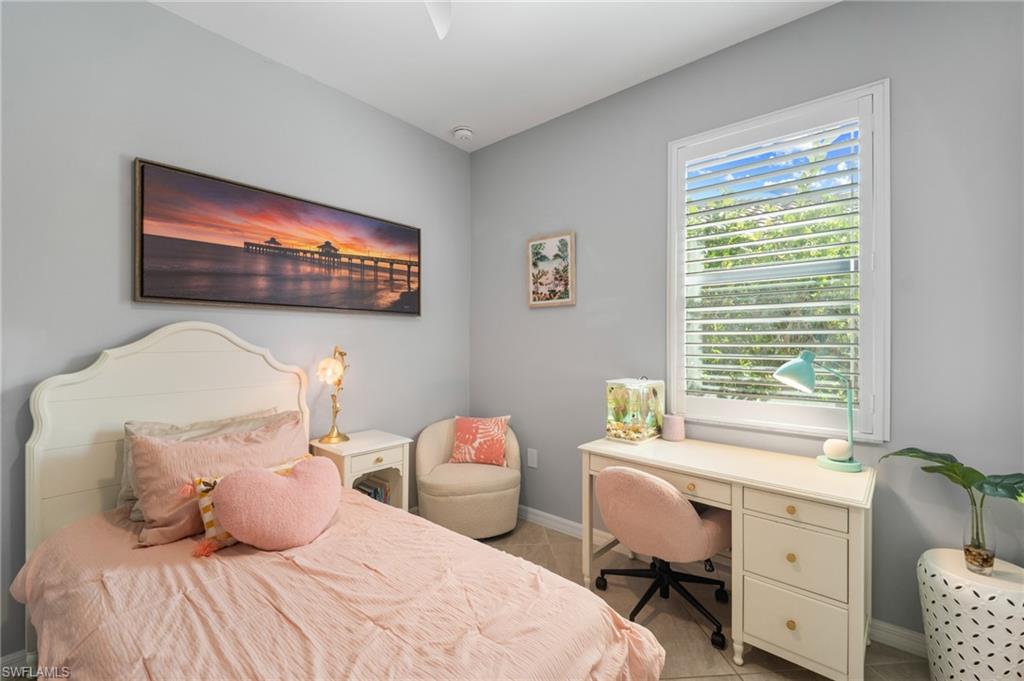 VENETIAN POINTE - Residential