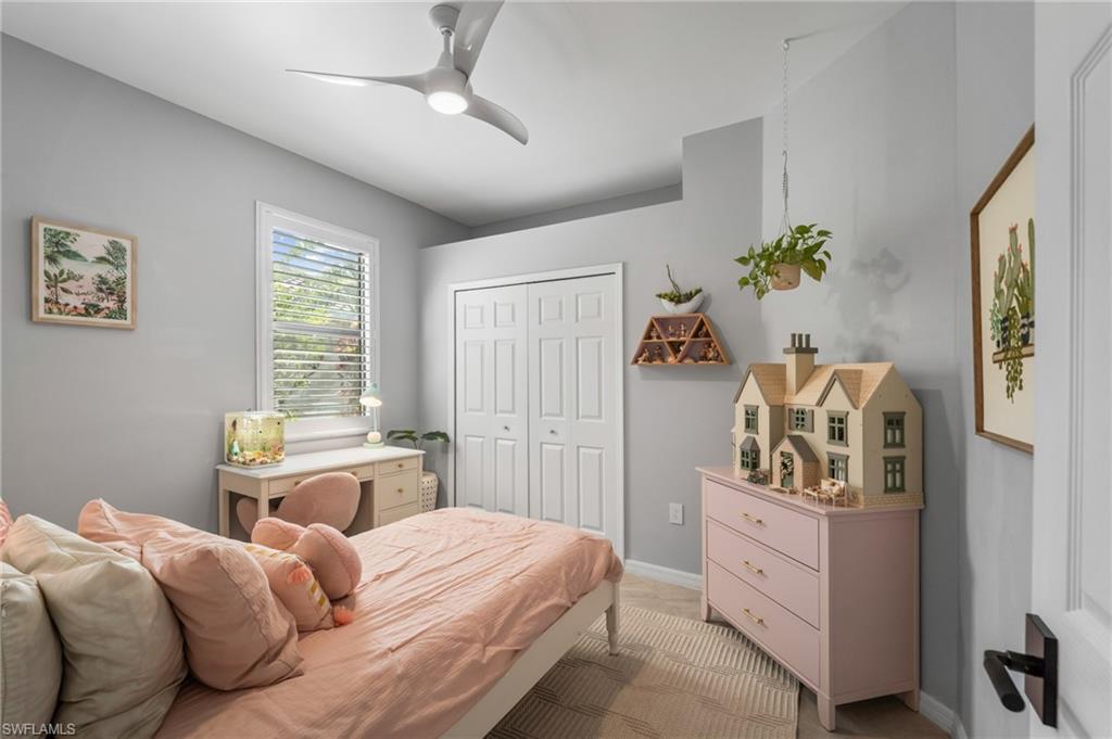 VENETIAN POINTE - Residential