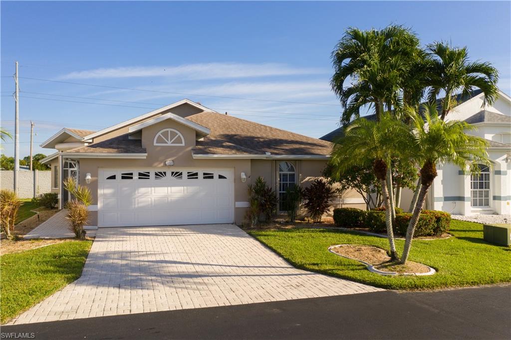 SABAL SPRINGS GOLF AND RACQUET CLUB - Residential