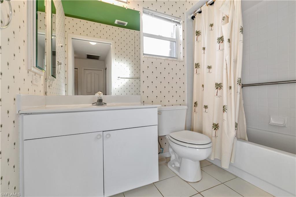 SABAL SPRINGS GOLF AND RACQUET CLUB - Residential