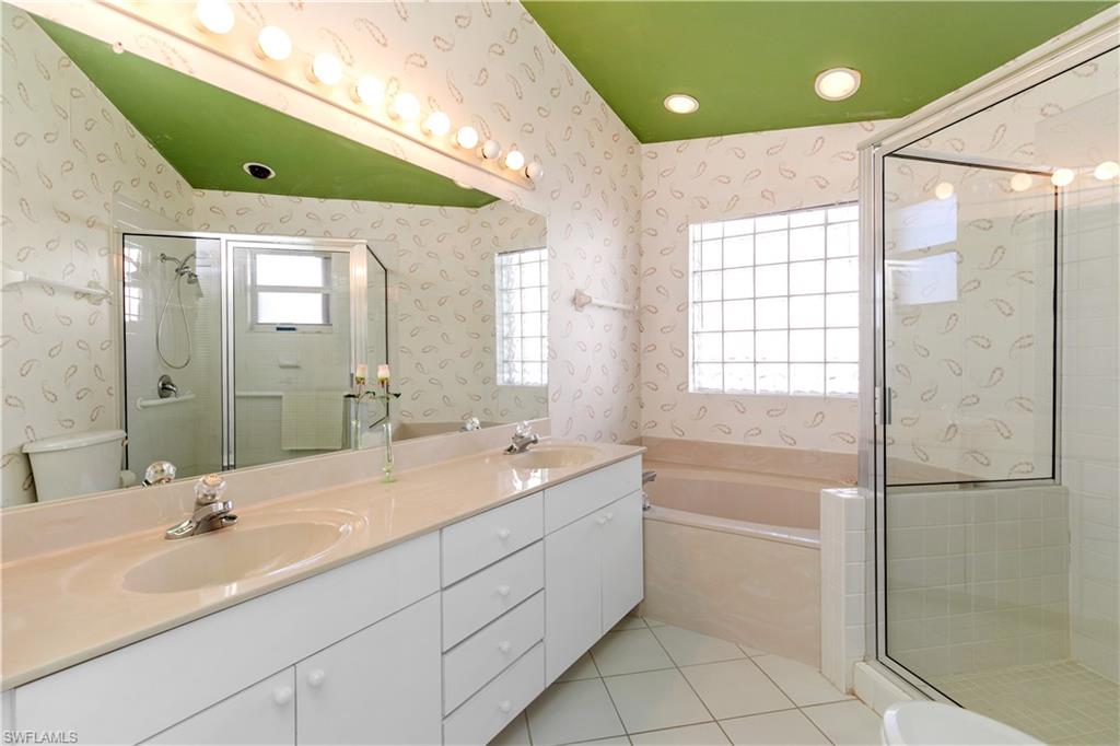 SABAL SPRINGS GOLF AND RACQUET CLUB - Residential