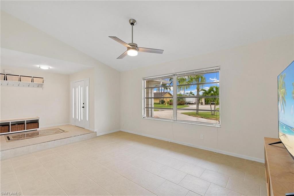 WILLOUGHBY ACRES - Residential