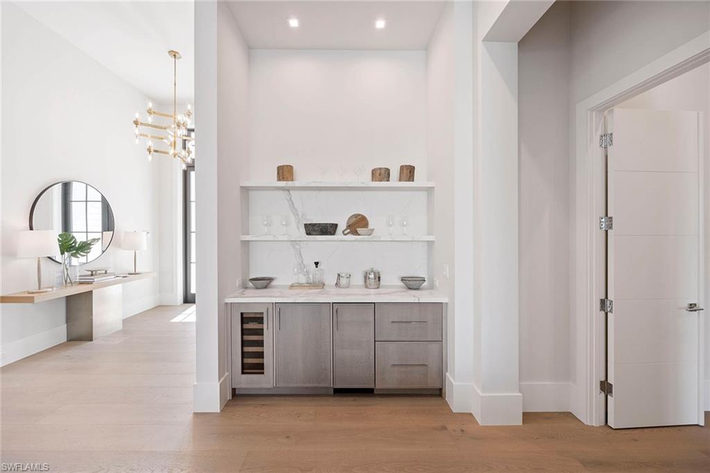 PARK SHORE - Residential