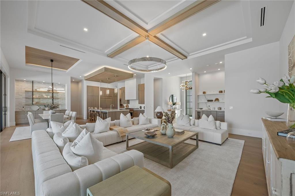 PARK SHORE - Residential