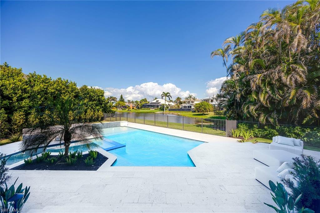 PARK SHORE - Residential