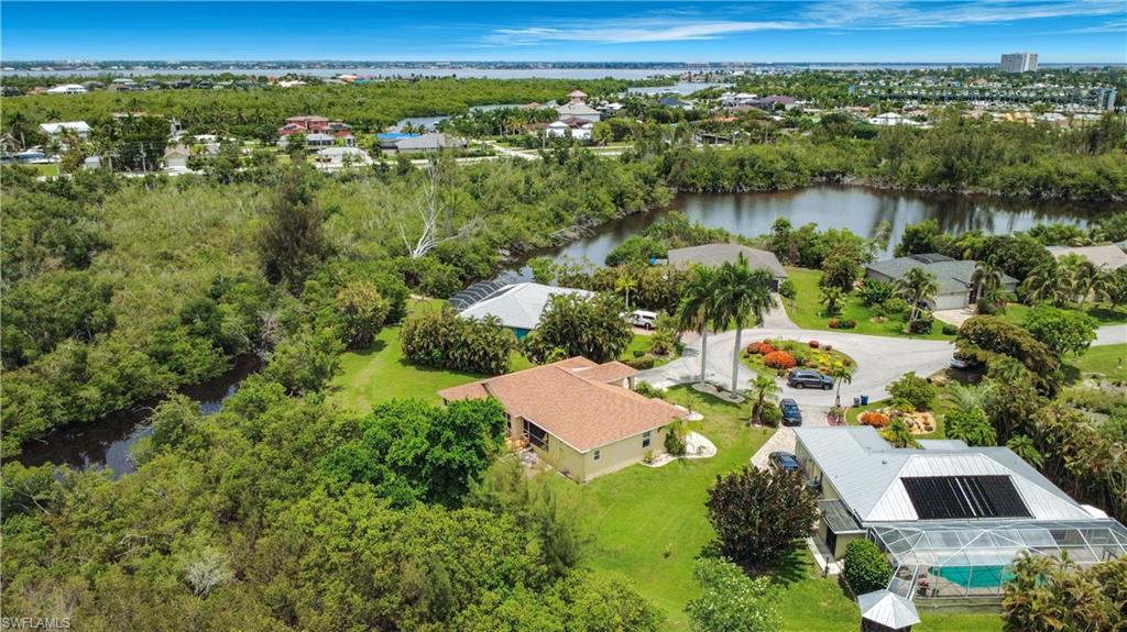 HAMPTON LAKES - Residential