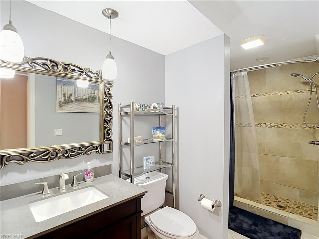 HAMPTON LAKES - Residential