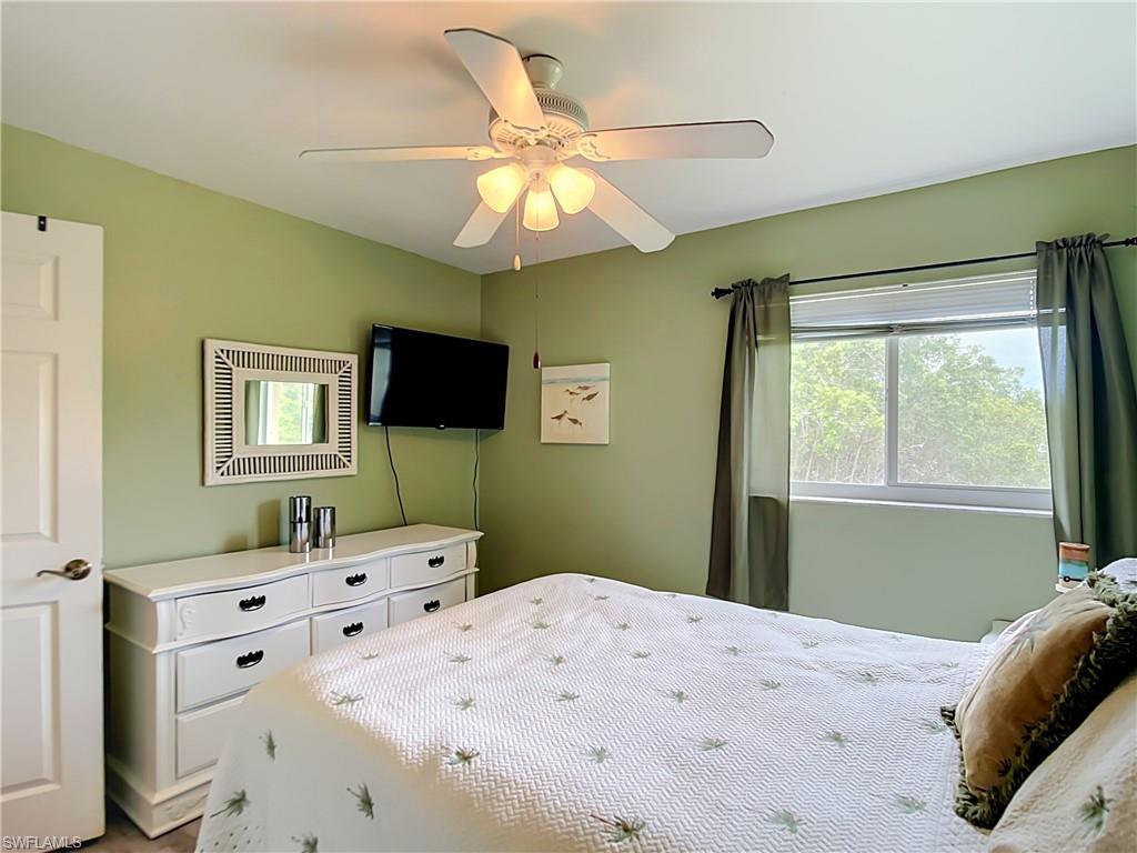 HAMPTON LAKES - Residential