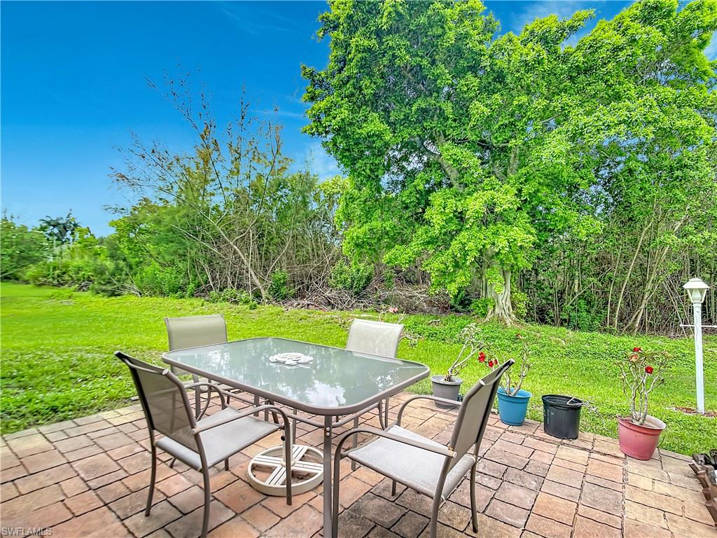 HAMPTON LAKES - Residential