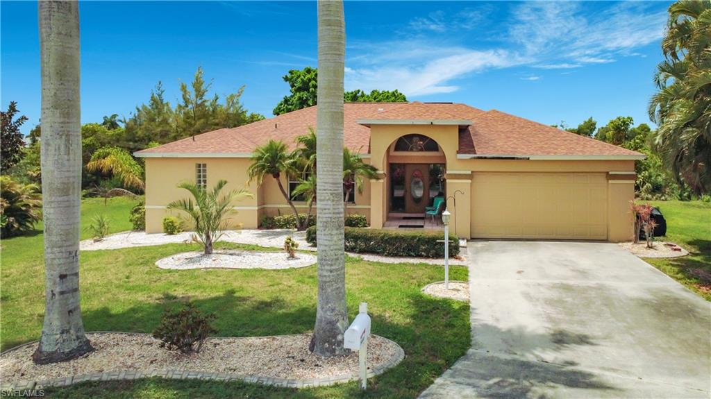 HAMPTON LAKES - Residential