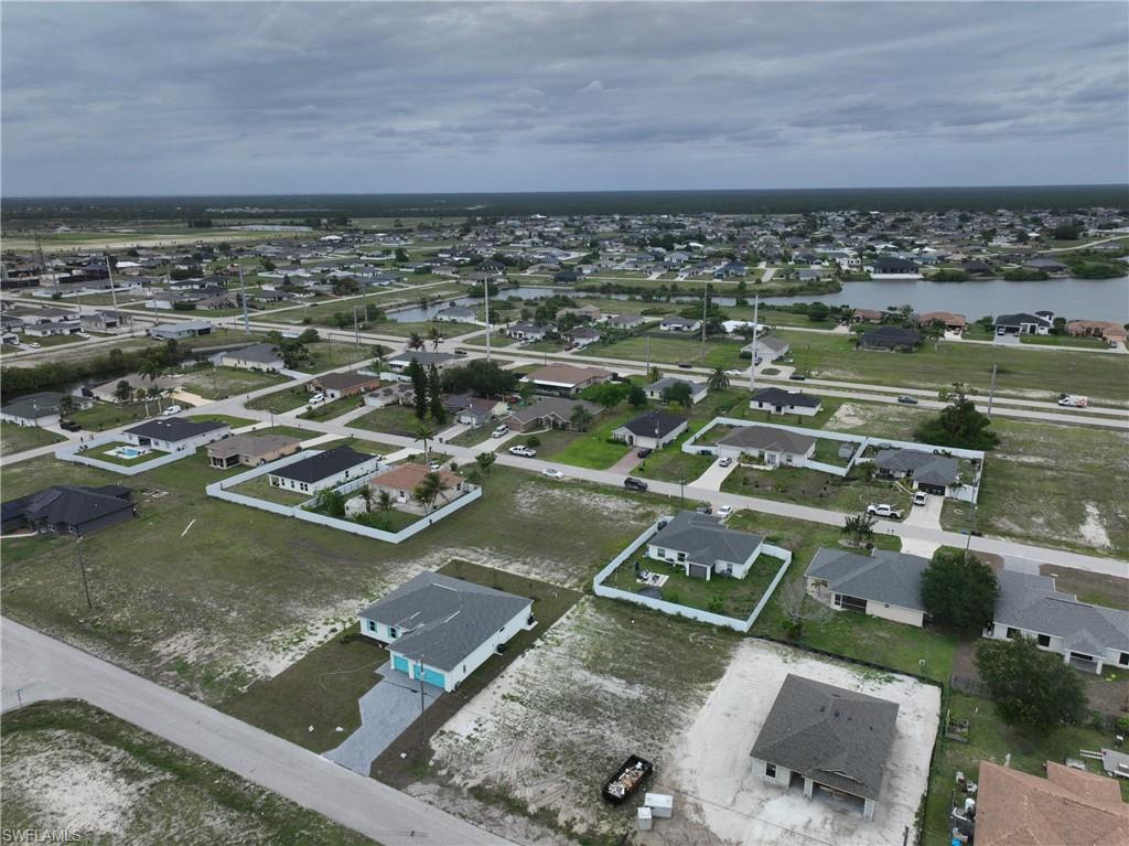 CAPE CORAL - Land