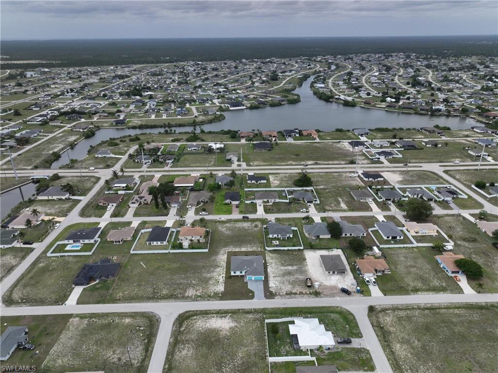 CAPE CORAL - Land