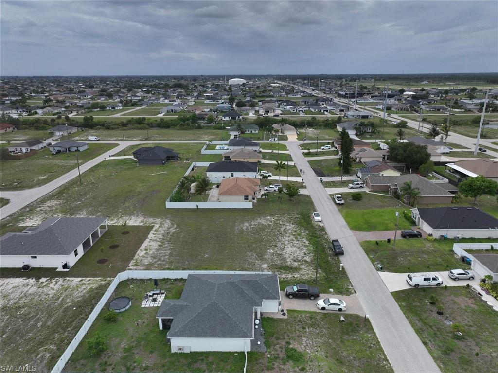 CAPE CORAL - Land