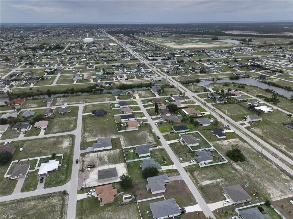 CAPE CORAL - Land