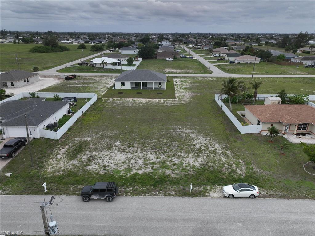 CAPE CORAL - Land