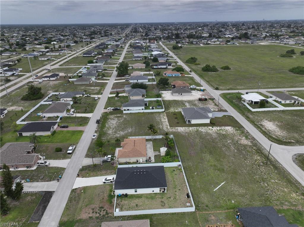 CAPE CORAL - Land
