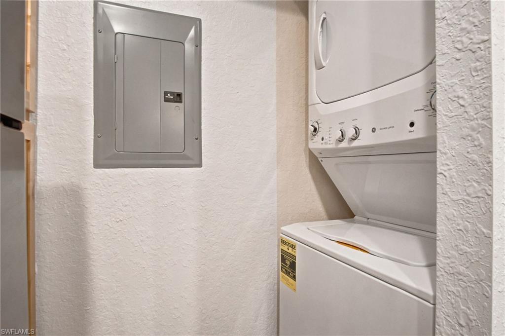 THE TIDES AT PELICAN LANDING - Residential Lease