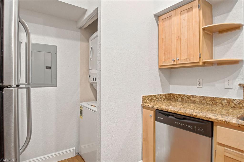 THE TIDES AT PELICAN LANDING - Residential Lease