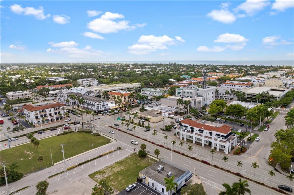 NAPLES SQUARE - Residential Lease
