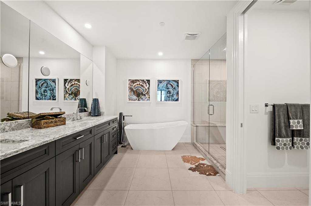 NAPLES SQUARE - Residential Lease