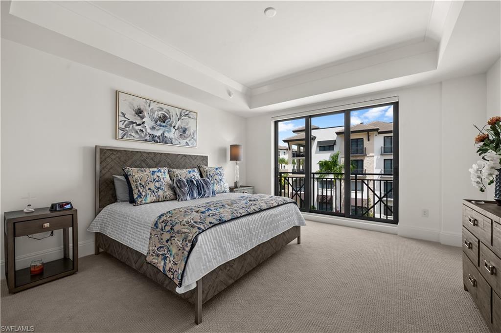 NAPLES SQUARE - Residential Lease