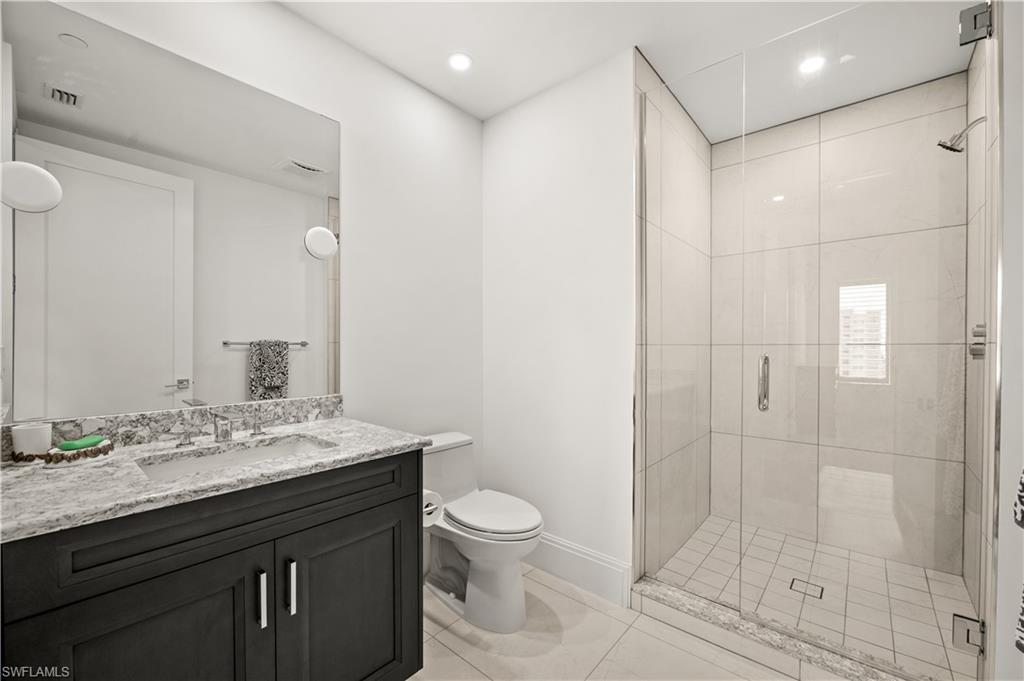 NAPLES SQUARE - Residential Lease