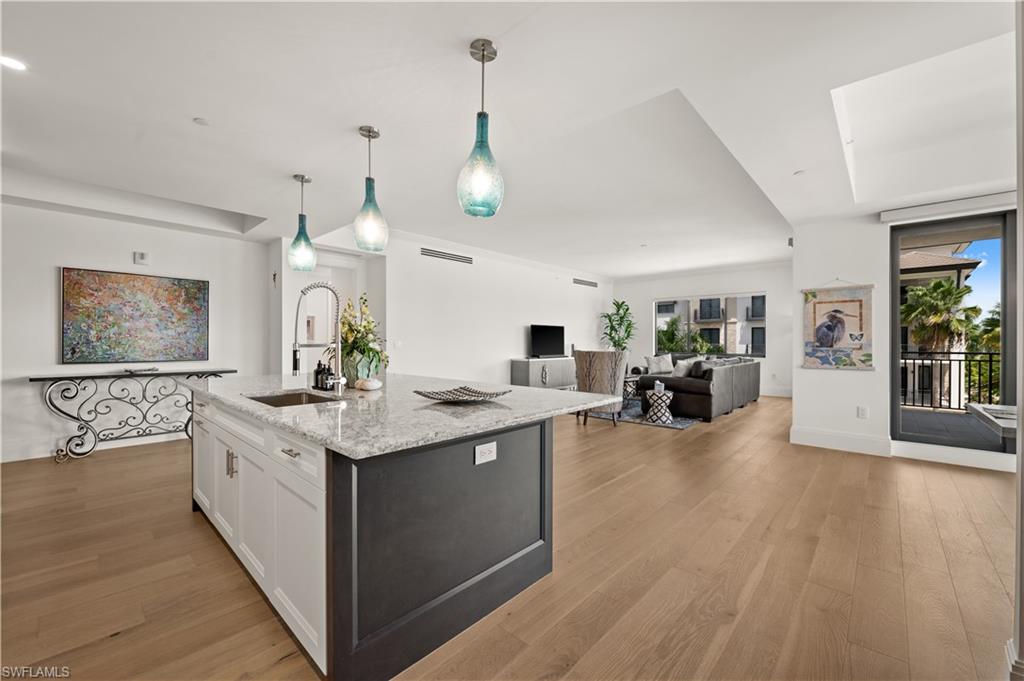 NAPLES SQUARE - Residential Lease