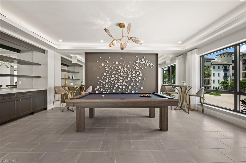 NAPLES SQUARE - Residential Lease