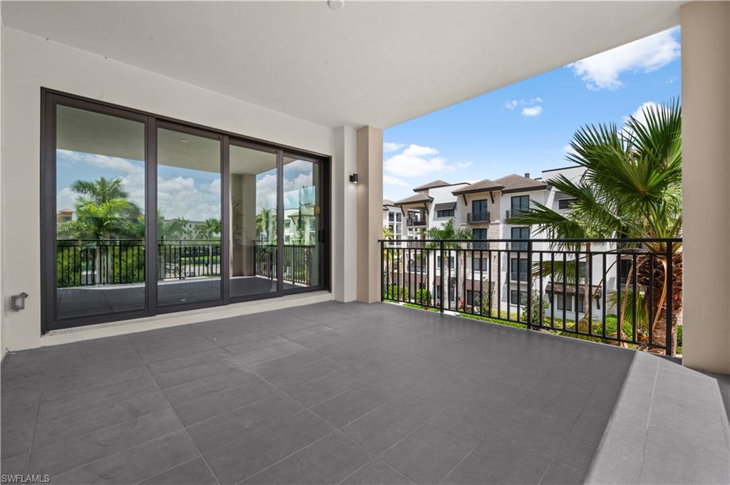 NAPLES SQUARE - Residential Lease
