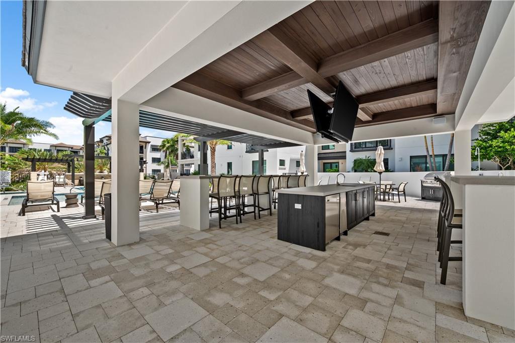 NAPLES SQUARE - Residential Lease