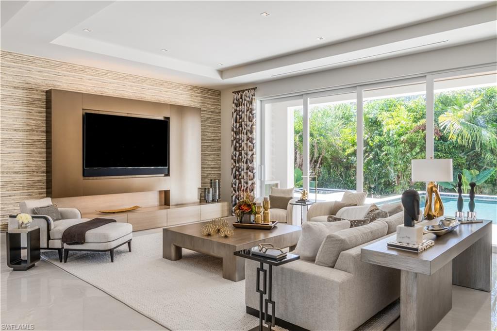 AQUALANE SHORES - Residential