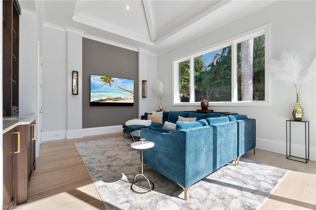 MOORINGS - Residential