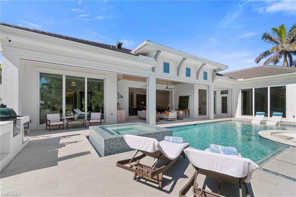 MOORINGS - Residential