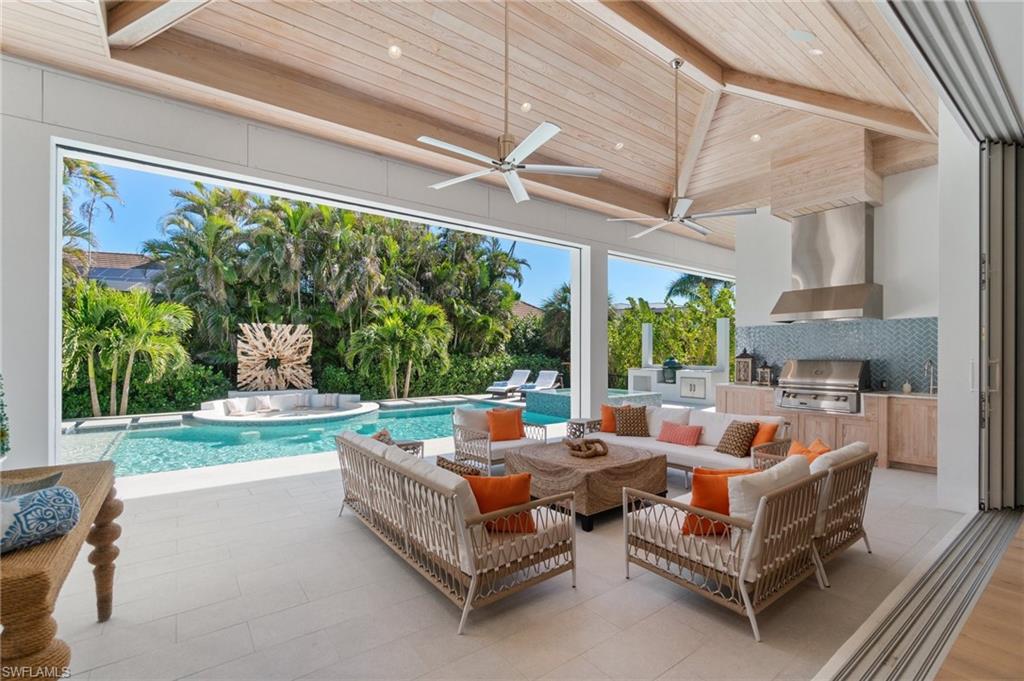 MOORINGS - Residential