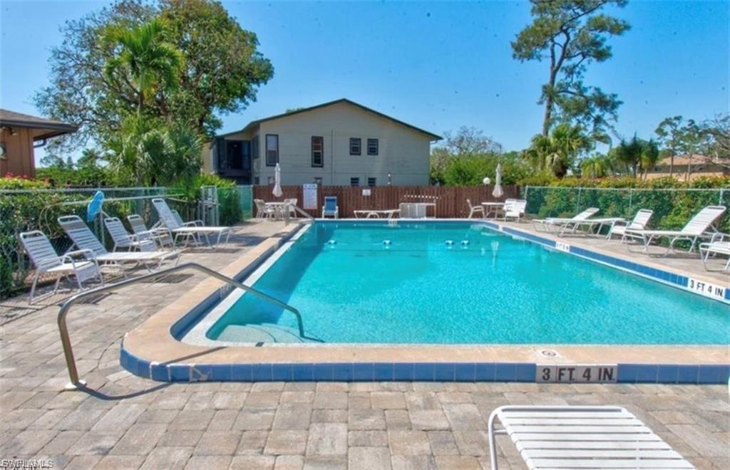 FOXMOOR VILLAGE CONDO - Residential