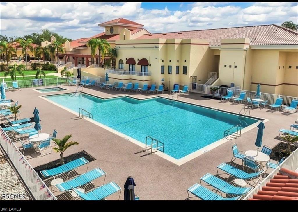 SABAL SPRINGS GOLF AND RACQUET CLUB - Residential