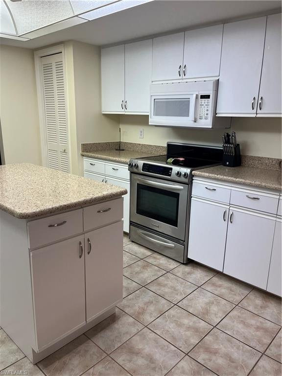SABAL SPRINGS GOLF AND RACQUET CLUB - Residential