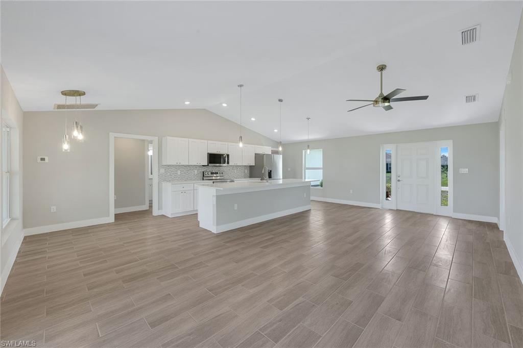 CAPE CORAL - Residential