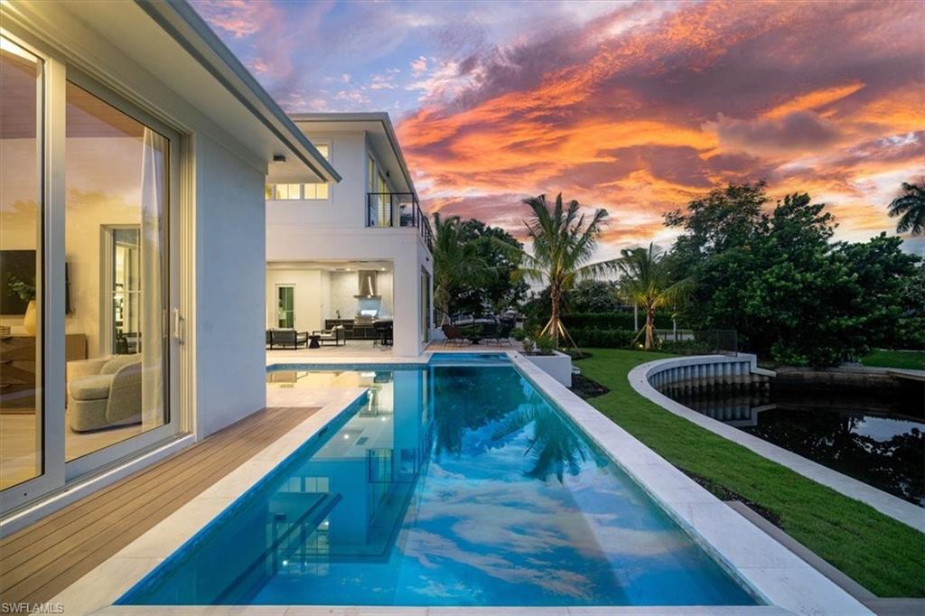 ROYAL HARBOR - Residential
