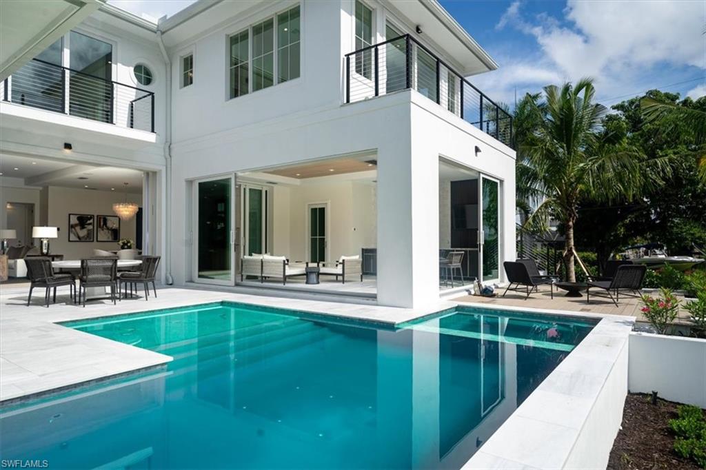 ROYAL HARBOR - Residential